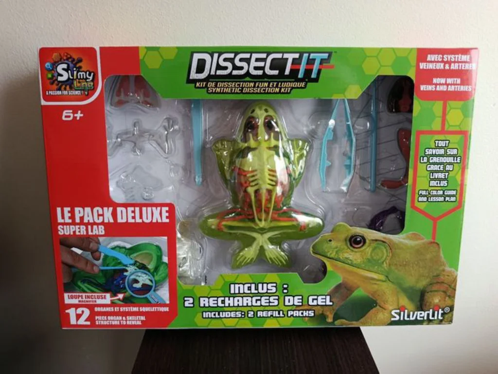 A saisir, NEUF , jeu de dissection " DISSECT-IT - GRENOUILLE SLIME ET SA TABLE DE DISSECTION "